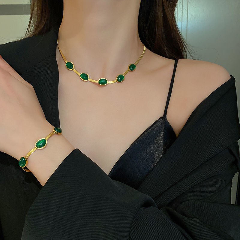 Emerald halskjede armbånd